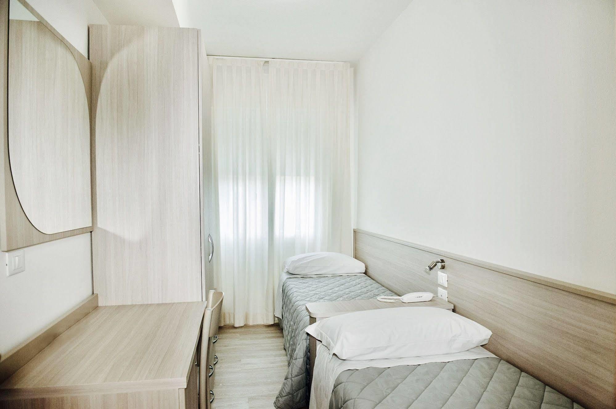 Anny Hotel 3*