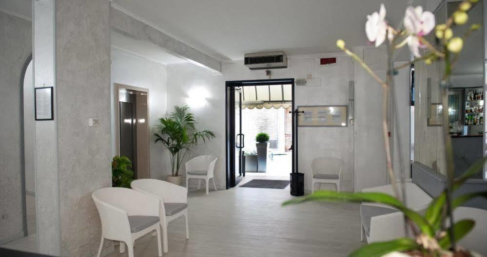 Anny Hotel